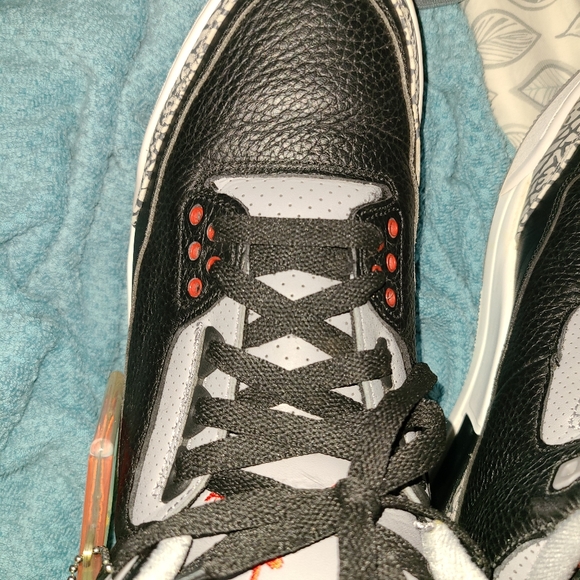 Jordan 3 - Picture 6 of 8